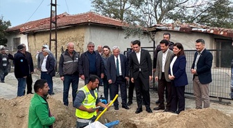 İpsala İbriktepe'de doğal gaz çalışmalarını AK Partili Aksal inceledi