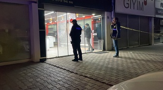 Kayseri Kocasinan'da kurşunlanan iş yerinin zanlıları aranıyor