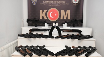 Kocaeli'de operasyonda 25 yivsiz av tüfeği ele geçirildi, 2 zanlı gözaltına alındı