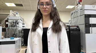 Melek Öztürk, hakemli dergi kadrosuna girerek Türkiye'nin en genç dergi hakemi oldu