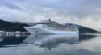 Muğla'nın Marmaris ilçesine Panama bayraklı MSC Divina 3 bin 933 turist getirdi