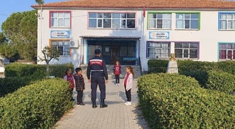 Uşak'ta okul çevresi denetimlerinde 1067 ekip ve 2665 personel görev aldı