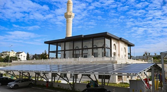 Ankara Çankaya'da Süleyman Bölünmez Camisi güneş panelleriyle faturayı sıfırladı