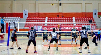 Bilecik'te kamu çalışanları voleybol şampiyonları Bursa'da Bilecik'i temsil edecek