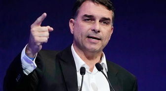 Seçimi kaybeden Bolsonaro babası gibi ülkeden kaçtı