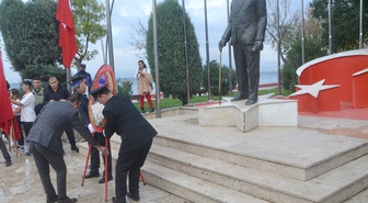Kocaeli'de Cumhuriyet'in 103. yıl dönümü Karamürsel, Gölcük ve Darıca'da törenlerle kutlandı