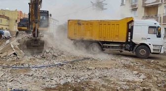 Şırnak Silopi'de metruk binalar Kavaközü ve Özgen köylerinde yıkılıyor