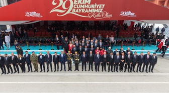 Atatürk Caddesi’nde Cumhuriyet’in 103. yılı coşkuyla kutlandı