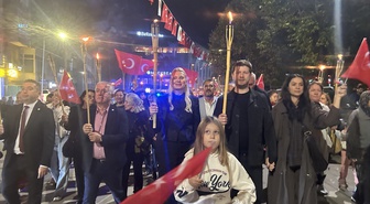 Bilecik'te Cumhuriyet'in 103. yılı fener alayı ve Sefo konseriyle kutlandı
