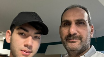 Uyumlu 3 donör vazgeçti, babasının iliğiyle hayata tutundu! Lösemiyi yenen Celal'in yeni hedefi tıp