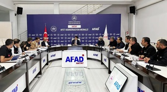 Hatay'da kırsal afet konutlarının yapım süreci toplantıda görüşüldü