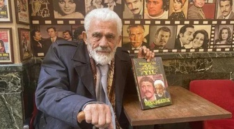 İhsan Gedik kimdir? Karaköy'de kitabını satan Yeşilçam'ın kötü adamı kaç yaşında?