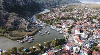 Muğla Ortaca'da 103 tekne Cumhuriyet Bayramı kortejinde Dalyan Kanalı'nda ilerledi