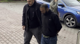 Sakarya Karasu'da evden 500 bin TL ve cip çalan 3 şüpheli Adapazarı'nda yakalandı