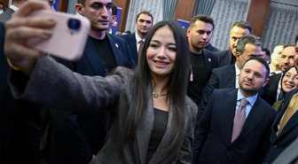 Bakan Gürlek'ten gençlere mesaj: Çetelerin eline bırakılmayacak kadar değerlisiniz