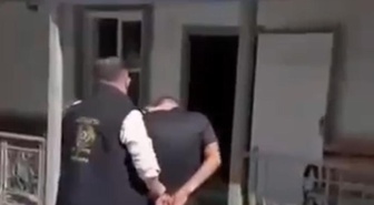 Antakya'da iş arkadaşlarının evinden 11 altın bilezik çalan 2 şüpheli yakalandı