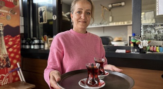 Tekirdağ'da 21 kemoterapi gören Berna Uraz, meme kanseriyle mücadelesini sürdürüyor
