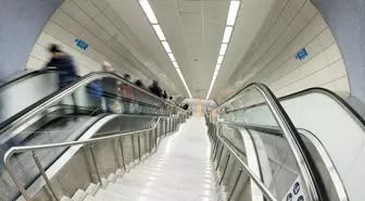 İstanbul'da metrolardaki onlarca yürüyen merdiven aynı anda durdu