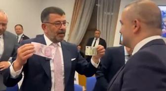 Merkez Bankası Başkanı Karahan'a Meclis'te dövizli protesto