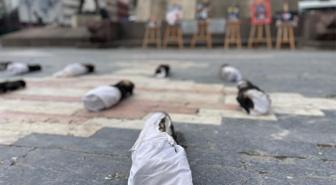 Öğretim görevlisinden Ankara'da kefenli Gazze protestosu