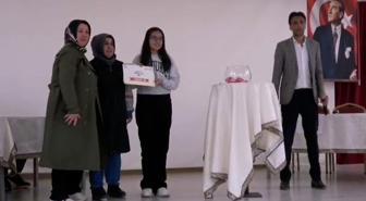 Ailelerle elele, kitaplarla gönülden gönüle! Yeşilhisar'da anlamlı yarışma