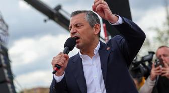 Özgür Özel: Terörsüz Türkiye'ye evet diyoruz, silahların bırakılmasını bekliyoruz
