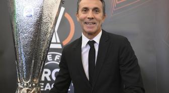Galatasaray'ın efsanesi Bülent Korkmaz'dan Muslera'ya kupa göndermesi
