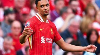 Liverpool, Arnold'ın yerine yeni sağ bekini buldu! Görüşmelerde sona gelindi