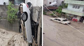 Osmaniye sele teslim! Onlarca araç sular altında kaldı