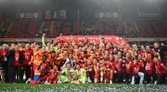 Futbolcular bayram edecek! Türkiye Kupası'nda şampiyon olan Galatasaray'a çılgın prim