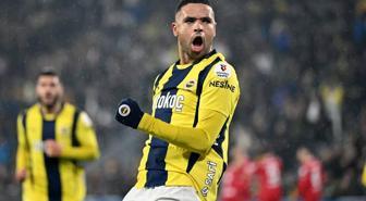 En-Nesyri gol attıktan sonra taraftarlara hareket çekti