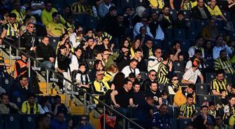 Fenerbahçe'nin olaylı maçında sadece 1 futbolcu alkışlandı