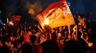 Galatasaray şampiyonluğunu ilan etti! Ünlü isimlerden paylaşım yağdı