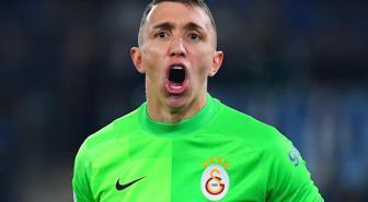 Muslera şampiyonluk maçında penaltı attı