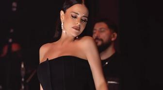 Ablasının ölümüyle sarsılan Simge Sağın, sahnede zor anlar yaşadı