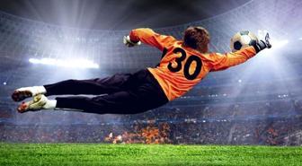 42 yaşındaki Pepe Reina futbolu bırakıp yeni maceraya yelken açıyor