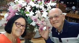 Ergenlik döneminde tanışan ve 74 yıl evli kalan çift aynı gün hayata veda etti