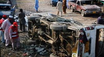 Pakistan'da okul otobüsüne saldırı: 5 ölü, 38 yaralı