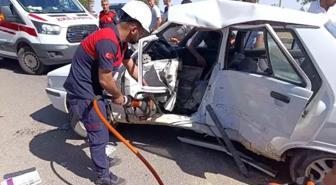 Şanlıurfa'da zincirleme kaza! İki kişi araca sıkıştı