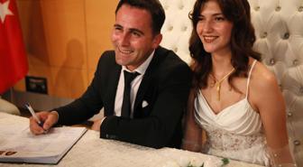 12 ay boyunca bugünü bekleyip nikah masasına oturdular