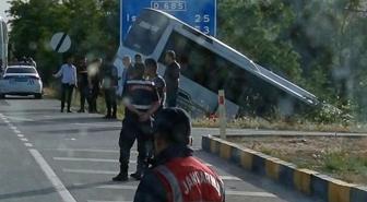 Isparta'da tur otobüsü şarampole düştü: 16 yaralı