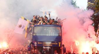 Unutulmaz anlar! Fenerbahçe Euroleague şampiyonluğunu taraftarıyla kutladı