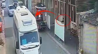 Bindiği dolmuştan ateş açıp husumetlisini vurdu; o anlar kamerada