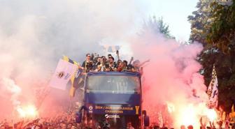 Galatasaray'dan Fenerbahçe'nin şampiyonluğuna olay gönderme