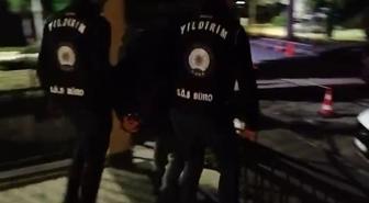 Polis ekipleri firari hükümlüyü baca deliğinden girerek yakaladı