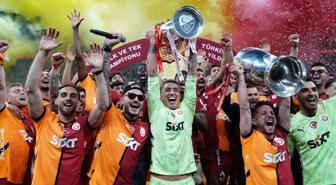 Galatasaray şampiyonluğu taraftarı önünde kutladı