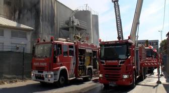 Tuzla'da fabrika yangını panik yarattı