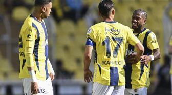 Fenerbahçeli taraftarlar maç sonunda İrfan Can Kahveci'yi ayakta alkışladı