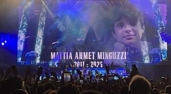 Gun's N' Roses, İstanbul konserinde Mattia Ahmet Minguzzi'ye şarkı hediye etti