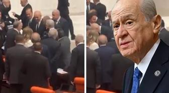 Meclis'te hareketli dakikalar! DEM Partili Sırrı Sakık, Devlet Bahçeli ile tokalaştı